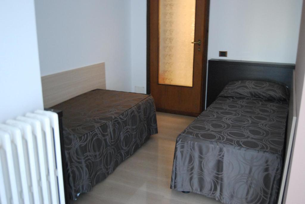 Villamelchiorre 1 Milán Habitación foto